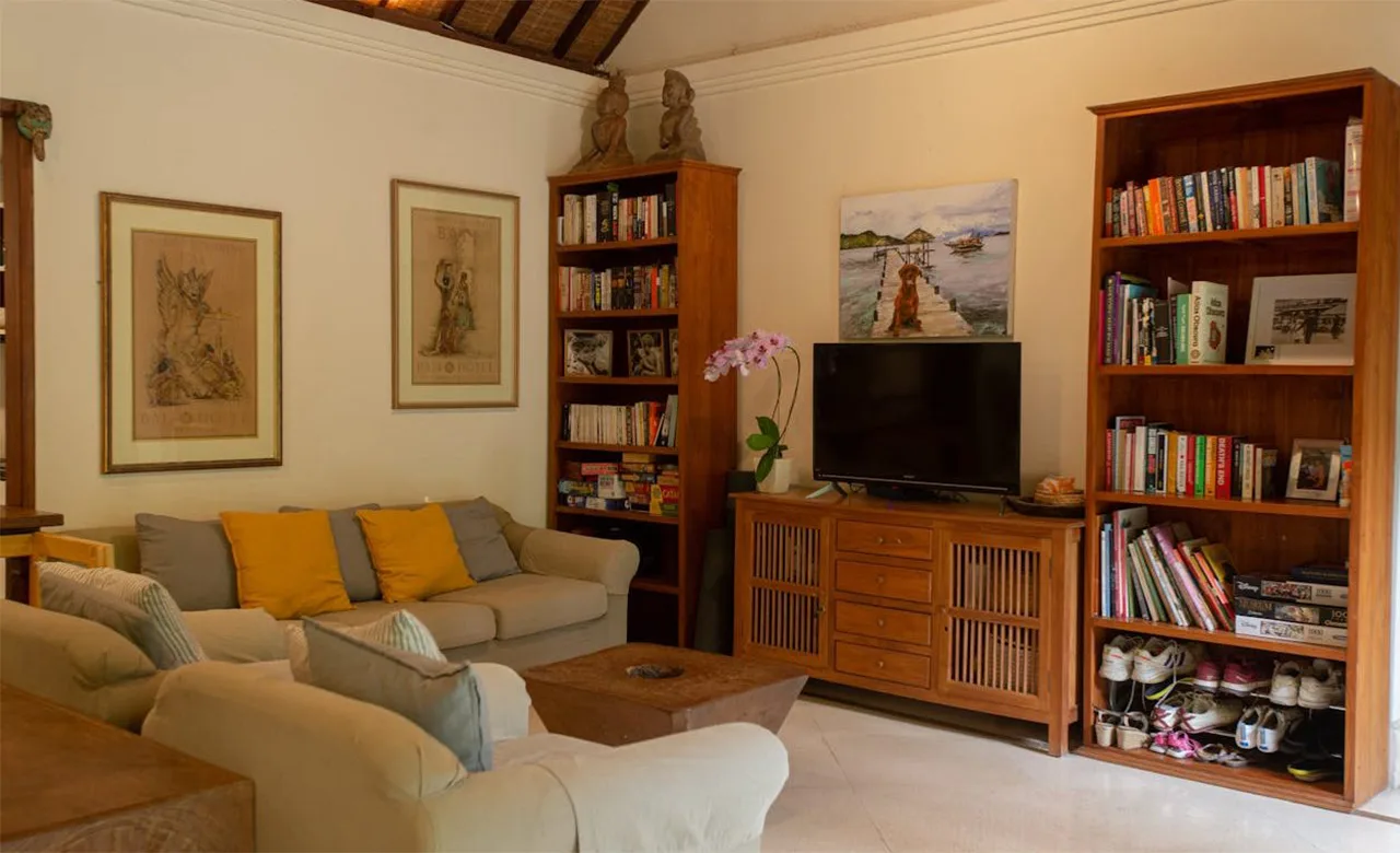 The Allure Of Vintage Furniture